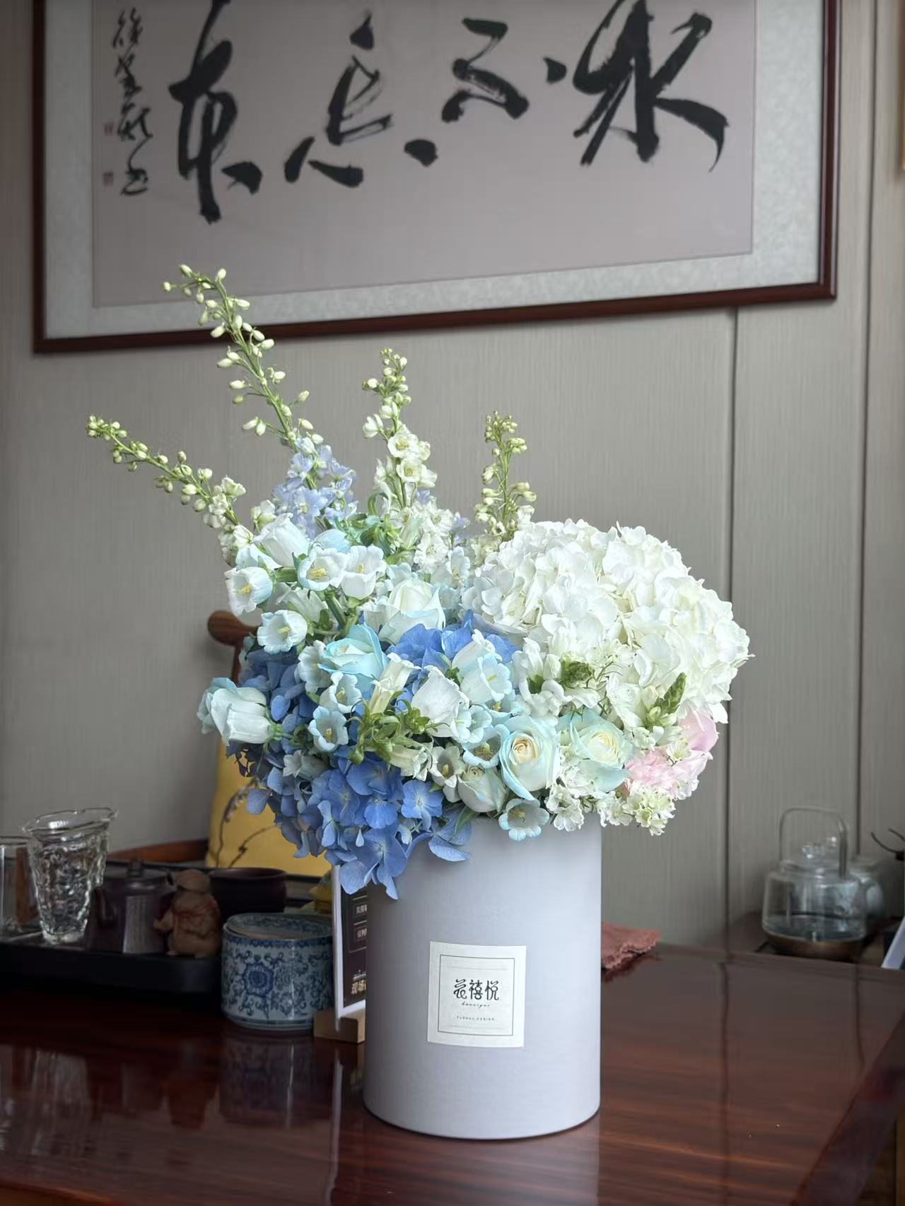 蓝白花桶